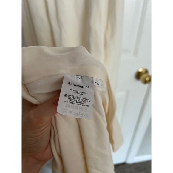 NWT Reformation Lecce Wedding Dress (flaw - see description) Size 6 - Picture 8 of 10